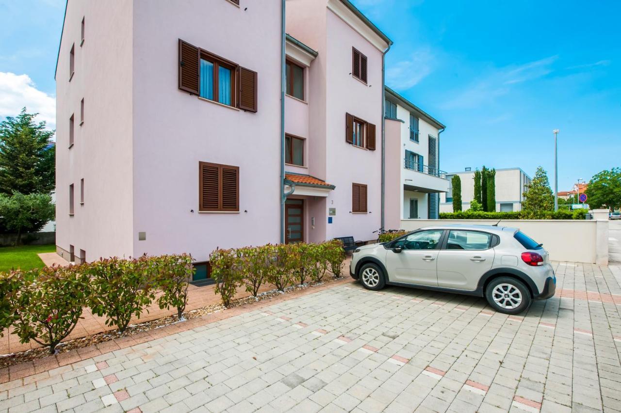 Apartments And Rooms Camaiore Rovinj Exterior photo