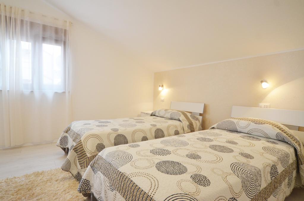 Apartments And Rooms Camaiore Rovinj Exterior photo